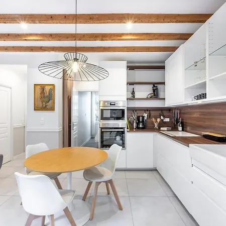 Townhouse Near Port & Old Town Antibes