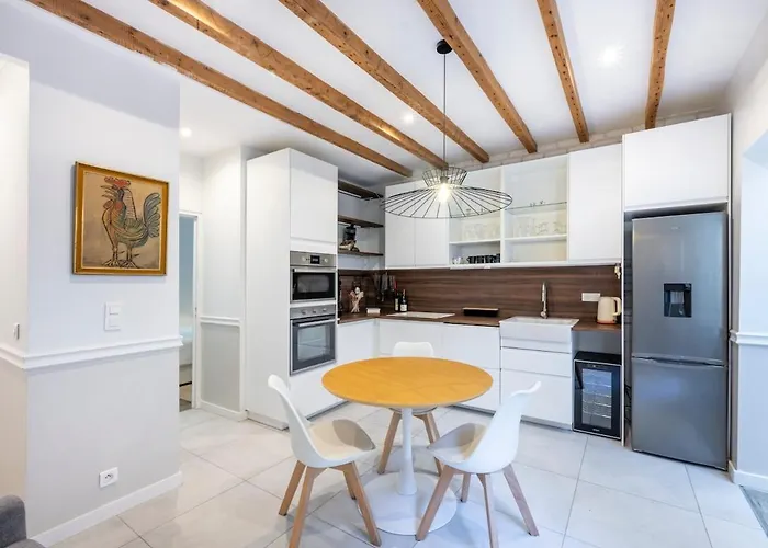 Apartman Townhouse Near Port & Old Town *