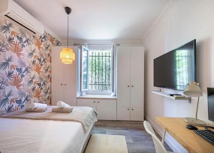 Apartman Townhouse Near Port & Old Town